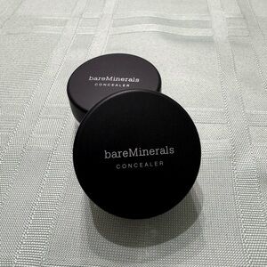 2️⃣. Bare minerals Multitasking Concealers in Summer Bisque